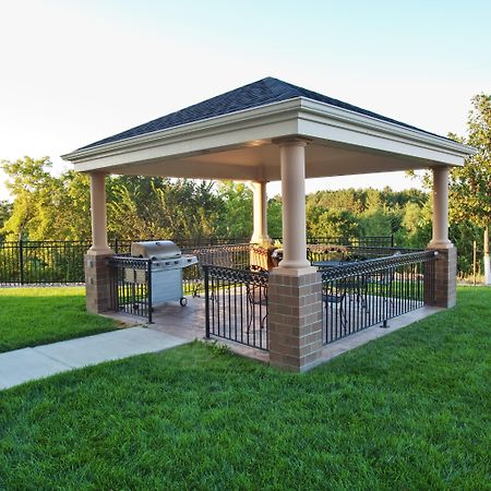 Candlewood Suites Lincoln By Ihg Exterior foto