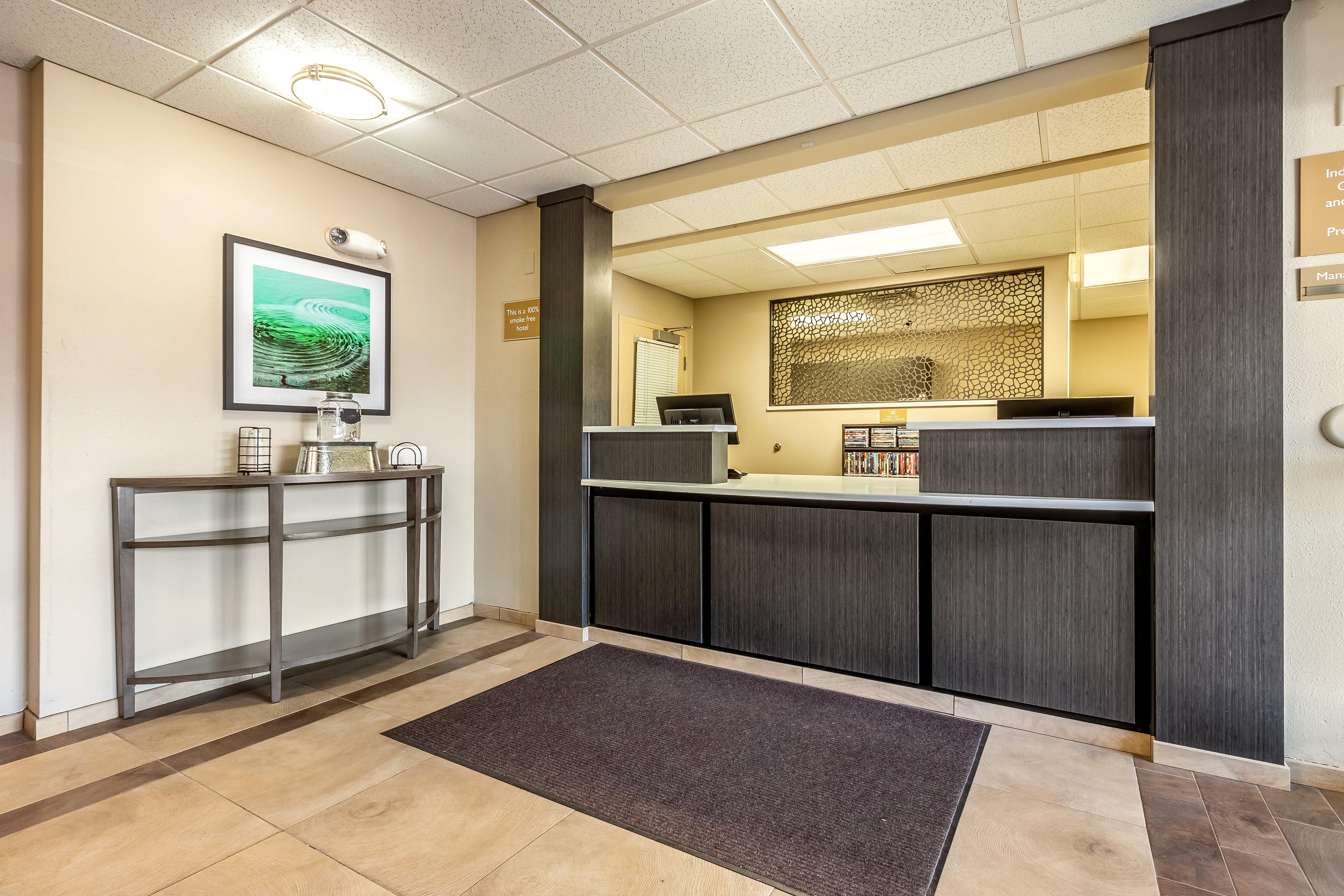 Candlewood Suites Lincoln By Ihg Exterior foto