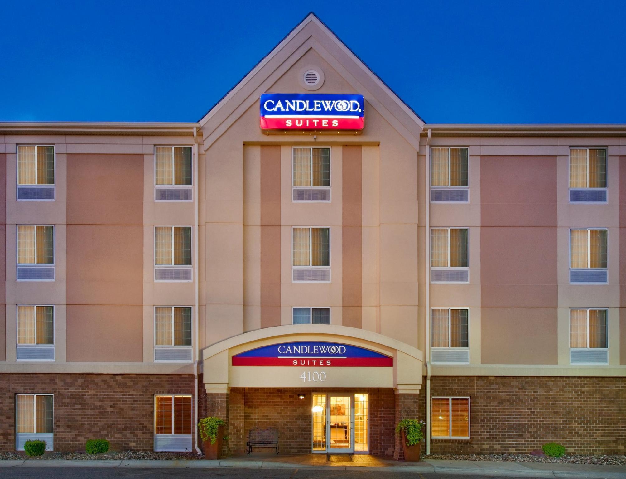 Candlewood Suites Lincoln By Ihg Exterior foto