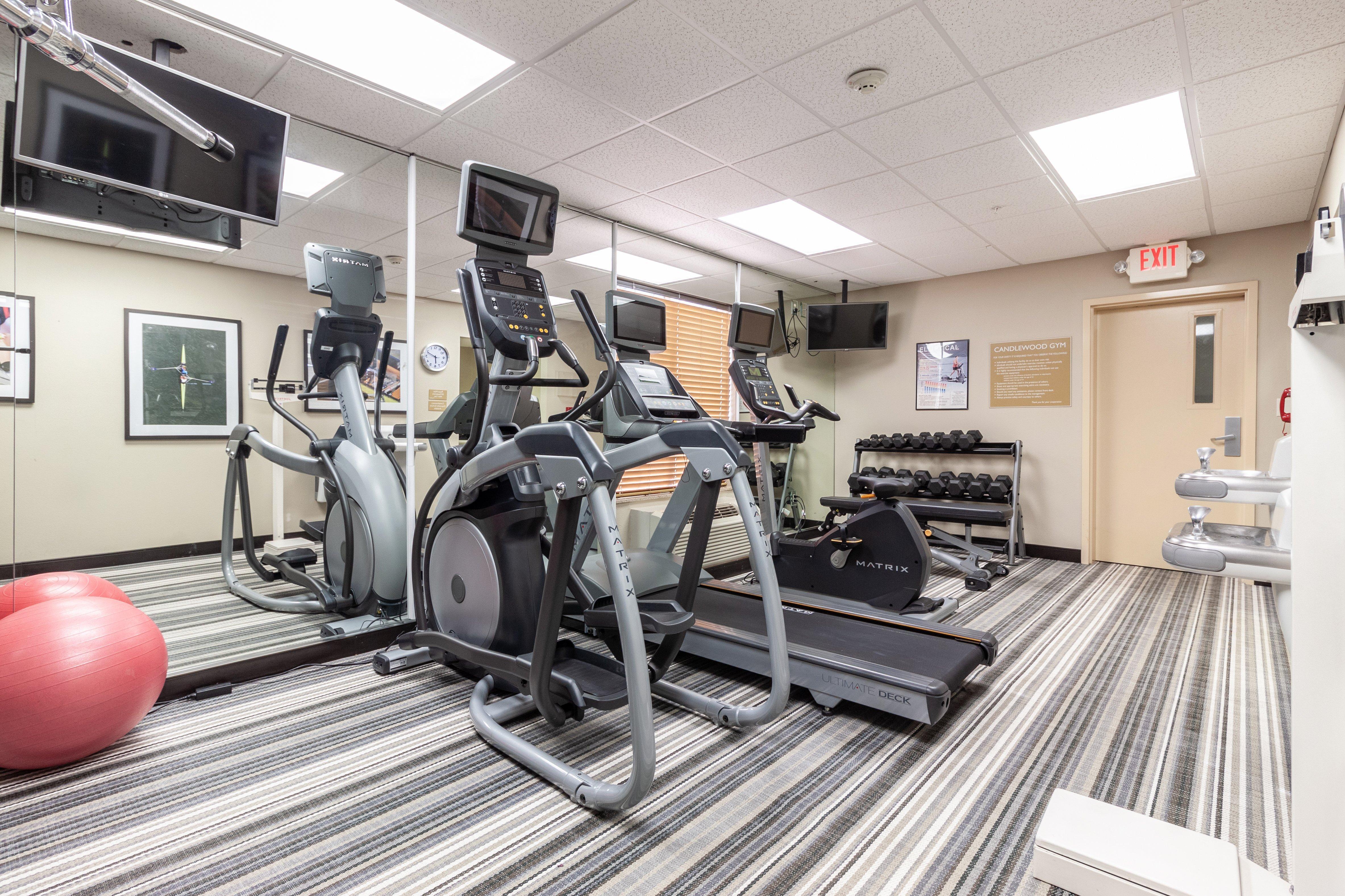 Candlewood Suites Lincoln By Ihg Exterior foto