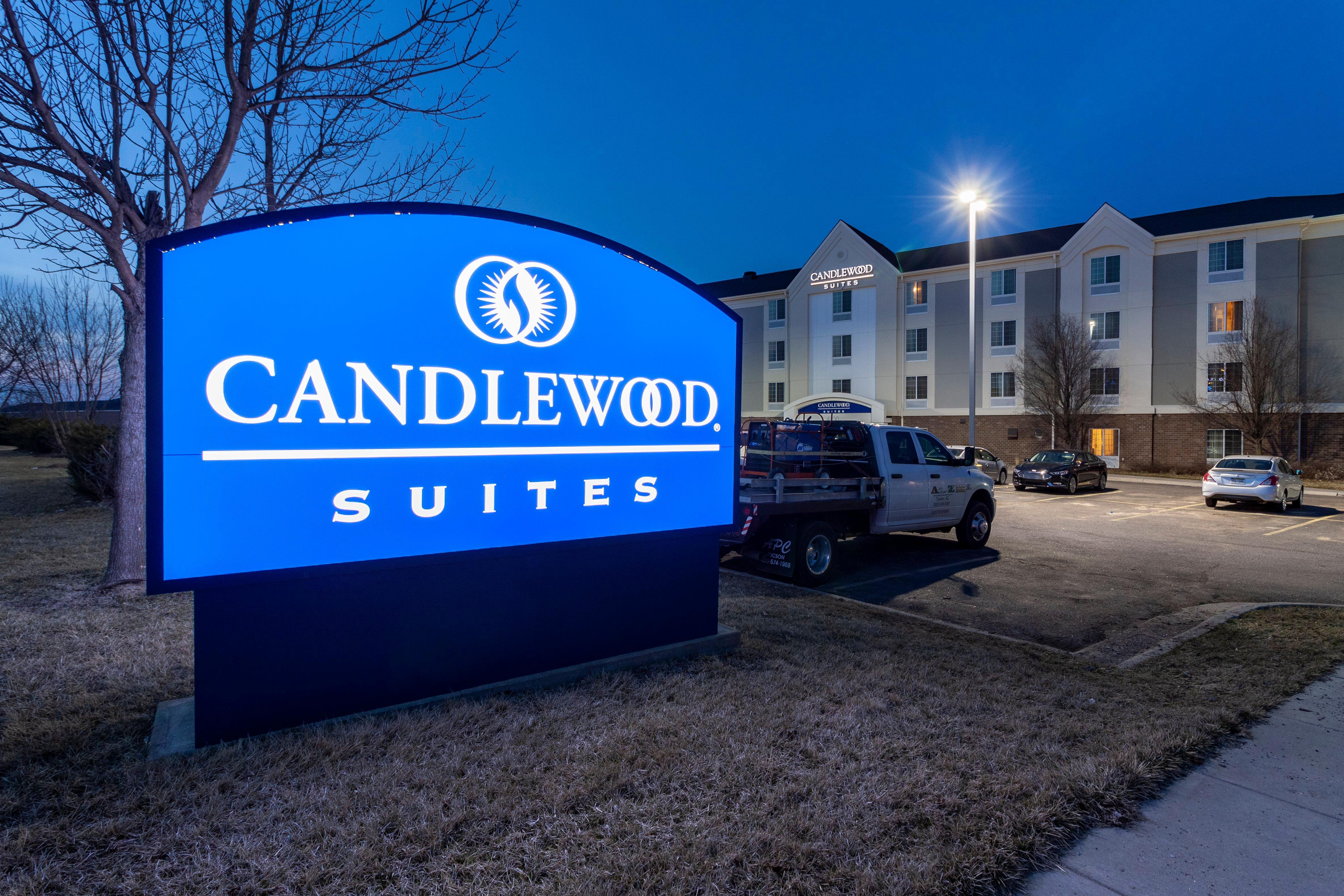 Candlewood Suites Lincoln By Ihg Exterior foto