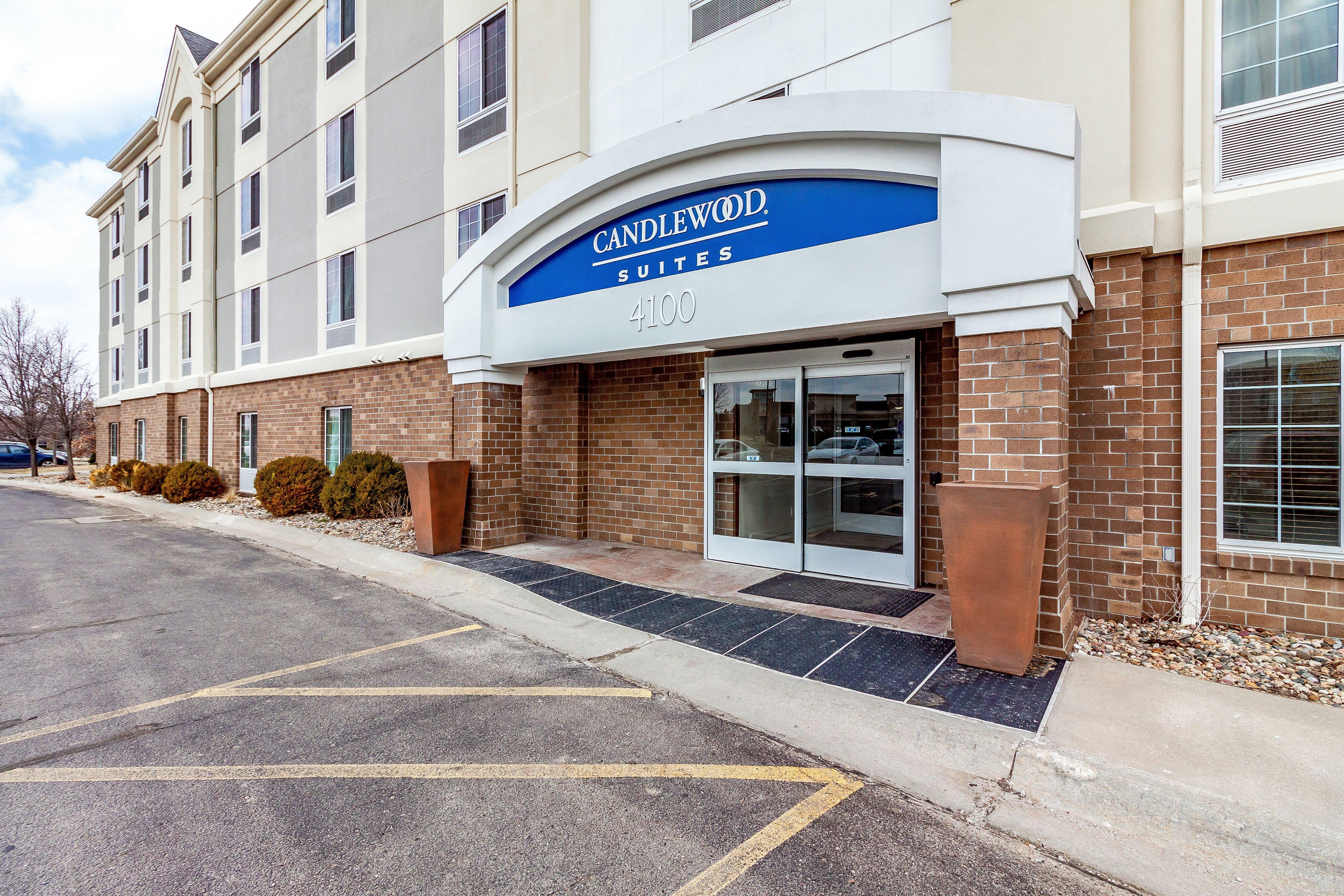 Candlewood Suites Lincoln By Ihg Exterior foto