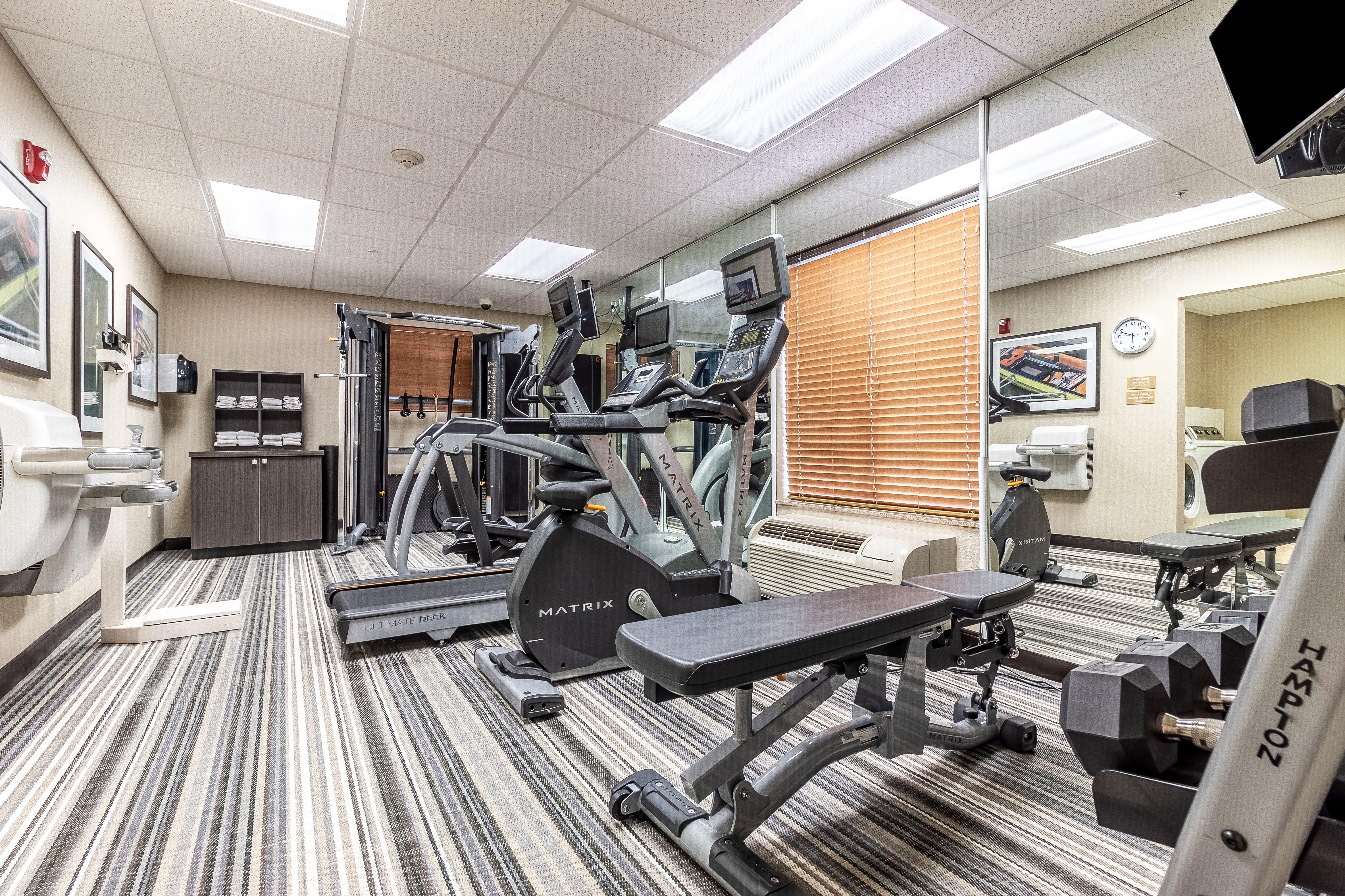 Candlewood Suites Lincoln By Ihg Exterior foto