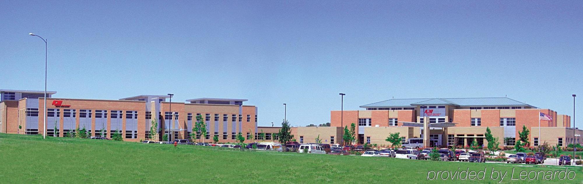Candlewood Suites Lincoln By Ihg Exterior foto