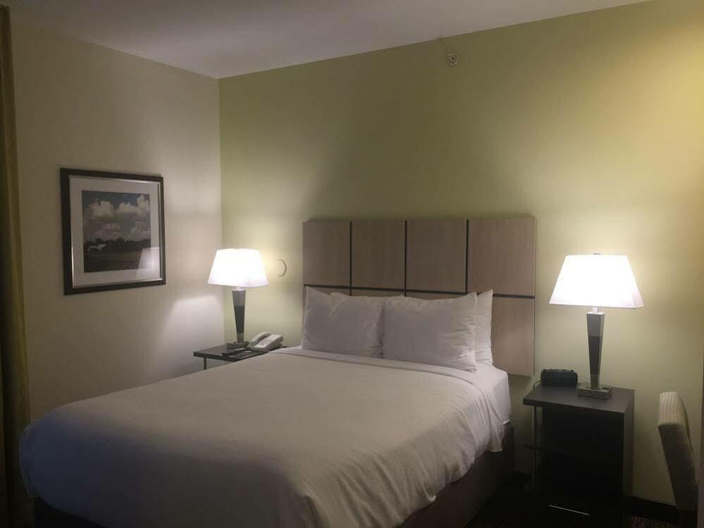 Candlewood Suites Lincoln By Ihg Exterior foto