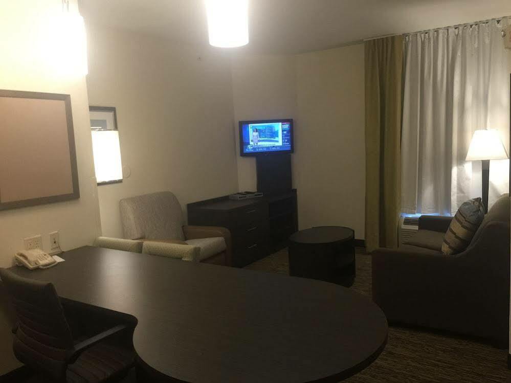 Candlewood Suites Lincoln By Ihg Exterior foto