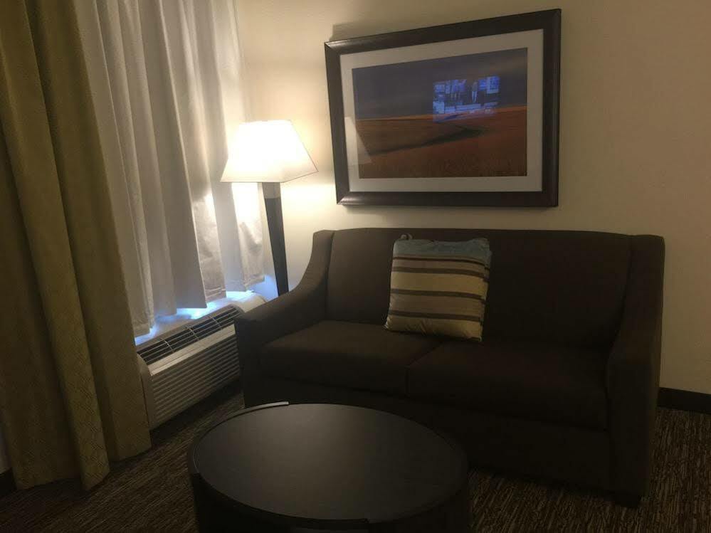 Candlewood Suites Lincoln By Ihg Exterior foto