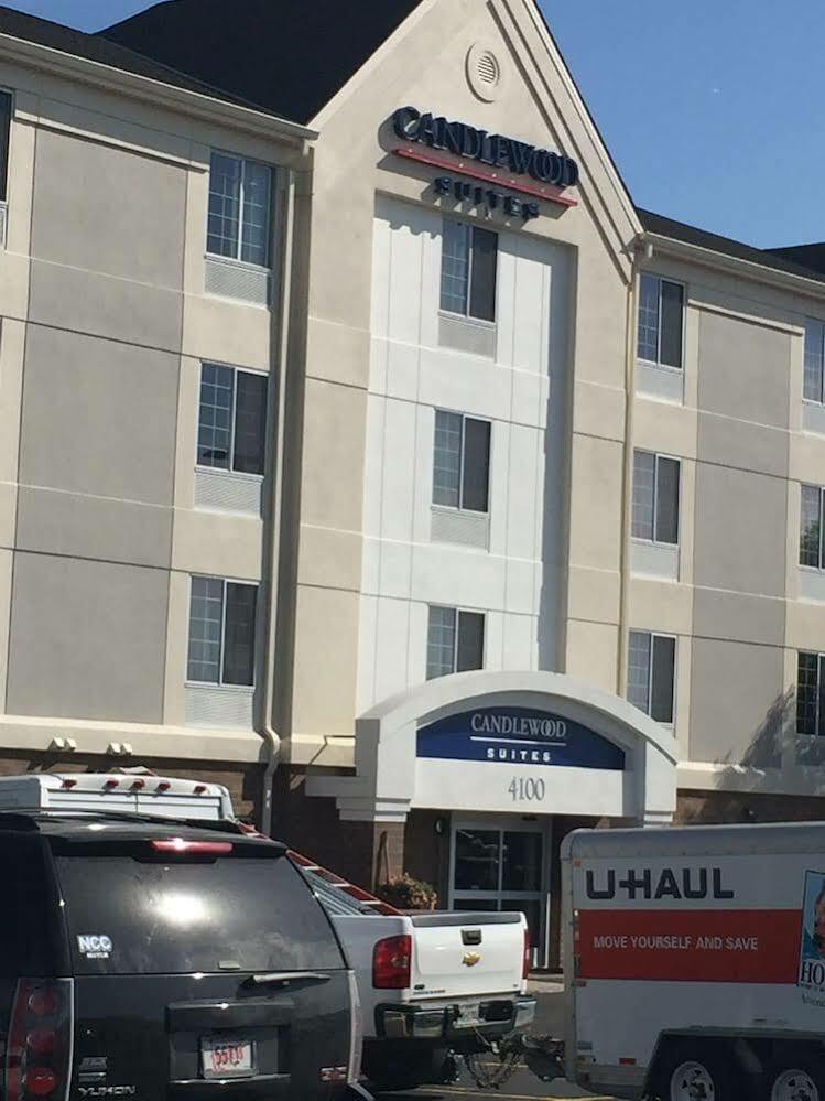 Candlewood Suites Lincoln By Ihg Exterior foto